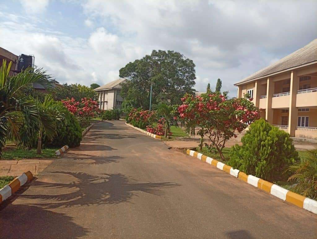 Bishops House Orlu, Secratariat Avenue