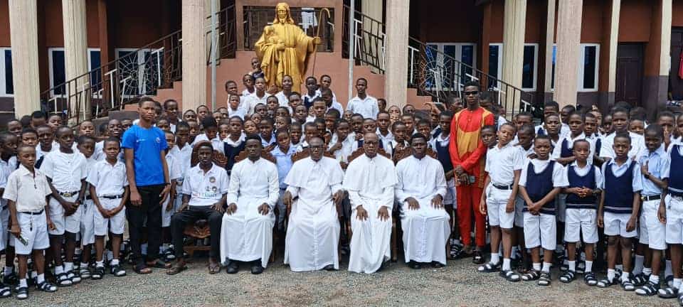 Bonus Pastor Seminary Osina_Seminarians and Formators